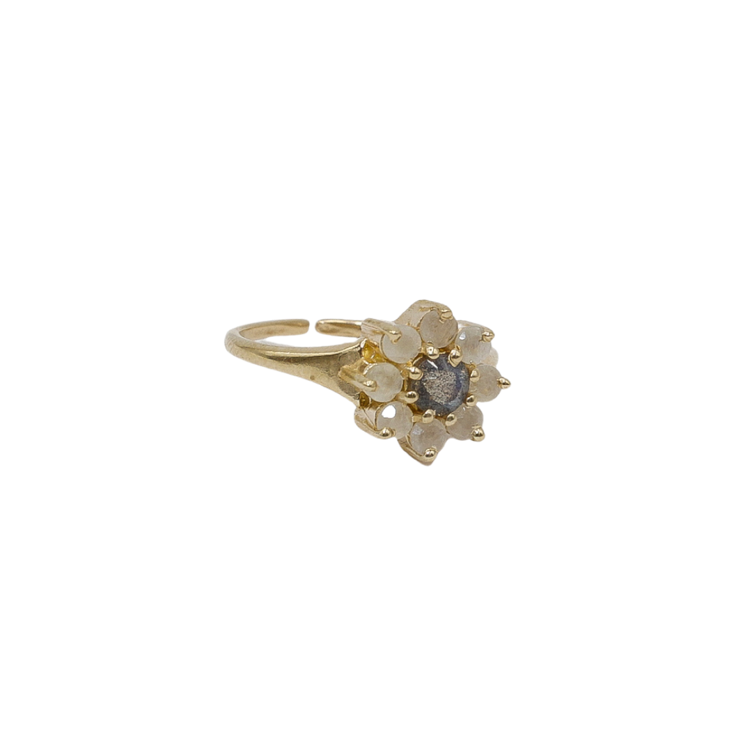 Vintage Ring Flower Labradorite